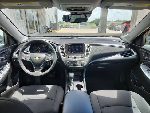 Used 2024 Chevrolet Malibu LS FWD image 12