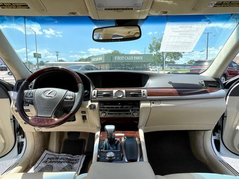 Used 2015 Lexus LS 460 Luxury image 21