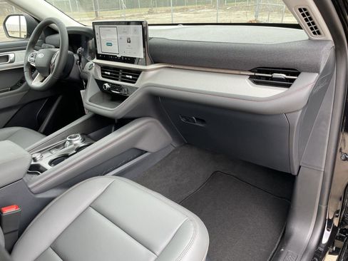 New 2026 Ford Explorer Active w/ Active Comfort Package RWD image 47