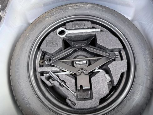 Used 2015 Subaru Forester 2.5i w/ Alloy Wheel Package AWD/4WD image 15