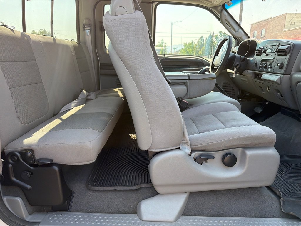 Used 2005 Ford F250 4x4 SuperCab Super Duty image 9