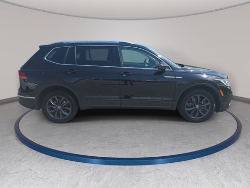 Used 2022 Volkswagen Tiguan SE AWD/4WD image 4