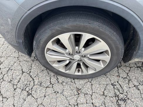 Used 2020 Buick Encore Preferred FWD image 13