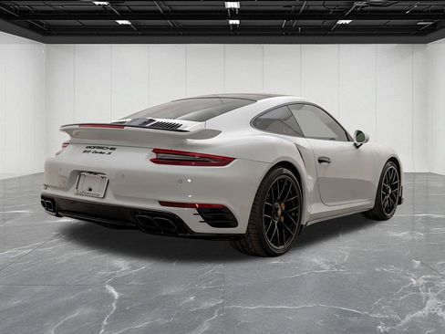 Used 2019 Porsche 911 Turbo S image 9