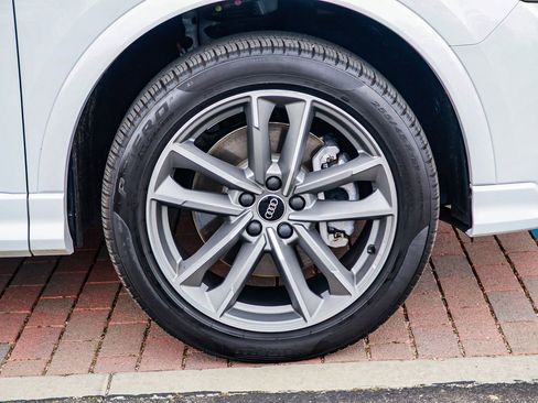 Used 2025 Audi Q3 2.0T Premium w/ Convenience Package image 10