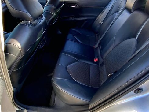 Used 2020 Toyota Camry XSE image 19