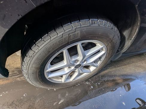 Used 2024 Ford Edge SEL AWD/4WD image 16