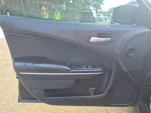 Used 2022 Dodge Charger SXT RWD image 8
