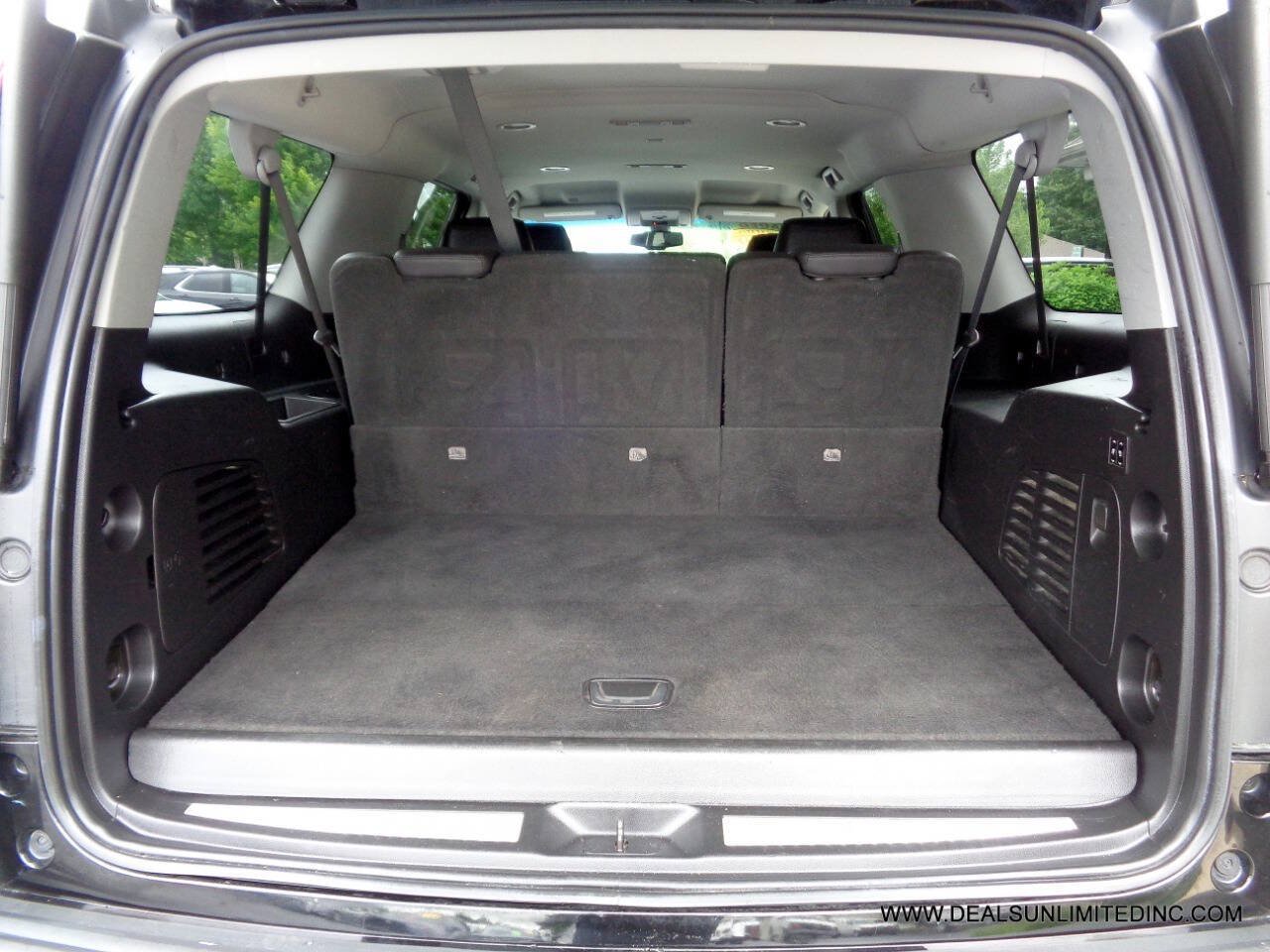 Used 2019 Cadillac Escalade ESV 4WD image 30