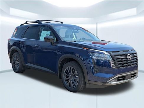 New 2026 Nissan Pathfinder SL image 4