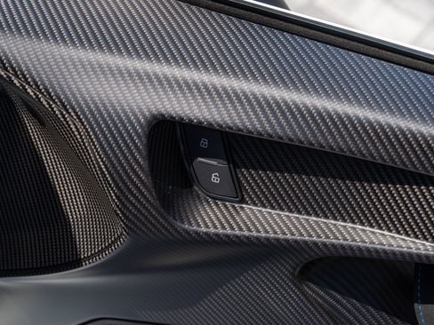 Used 2021 Lamborghini Huracan STO RWD image 44