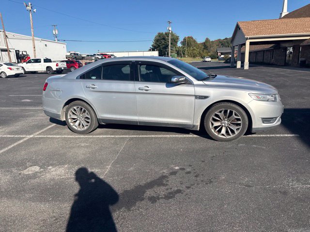 Used 2013 Ford Taurus Limited FWD image 8