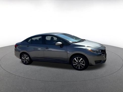 Used 2025 Nissan Versa SV FWD image 2