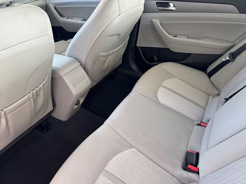 Used 2016 Hyundai Sonata SE FWD image 4