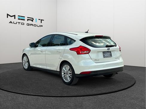 Used 2016 Ford Focus Titanium FWD image 7