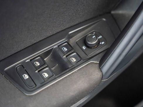 Used 2021 Volkswagen Tiguan S AWD/4WD image 39