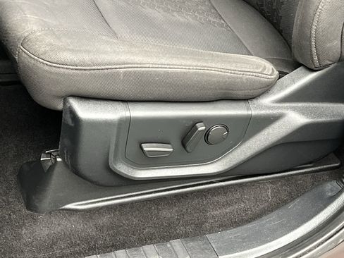 Certified 2019 Ford F150 XLT w/ Equipment Group 302A Luxury AWD/4WD image 12