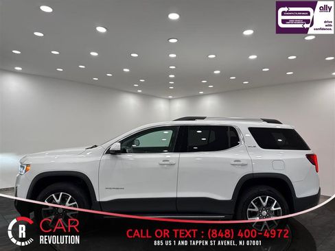 Used 2023 GMC Acadia SLE w/ Driver Convenience Package FWD image 4