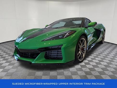 Used 2026 Chevrolet Corvette Z06 RWD image 5