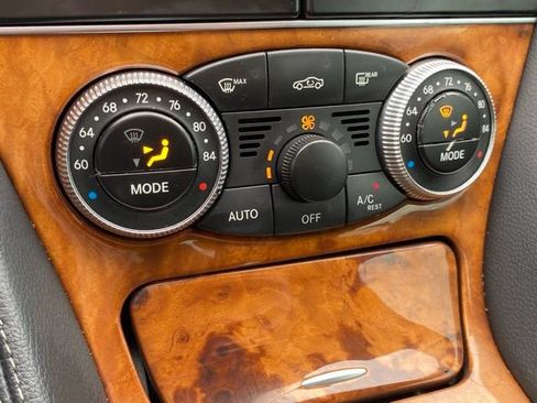 Used 2012 Mercedes-Benz SL 550 SL 550 w/ SL Wheel Pkg image 31