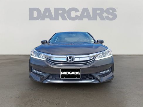 Used 2017 Honda Accord EX-L image 2