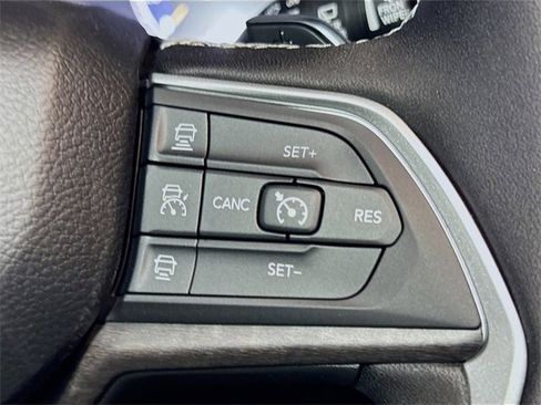 New 2025 Jeep Grand Cherokee Limited w/ Luxury Tech Group II image 29