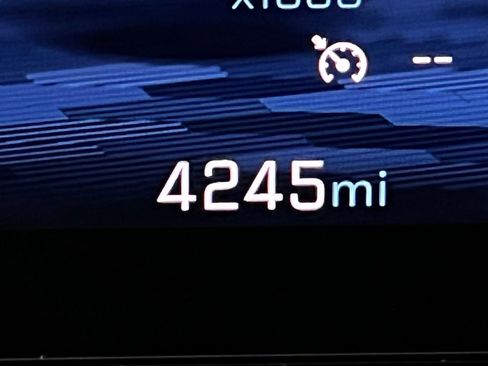 Used 2025 Chevrolet Traverse Z71 image 17