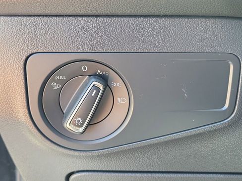 Used 2024 Volkswagen Tiguan SEL R-Line image 22