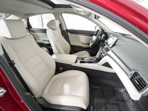 Used 2021 Honda Accord Touring image 19