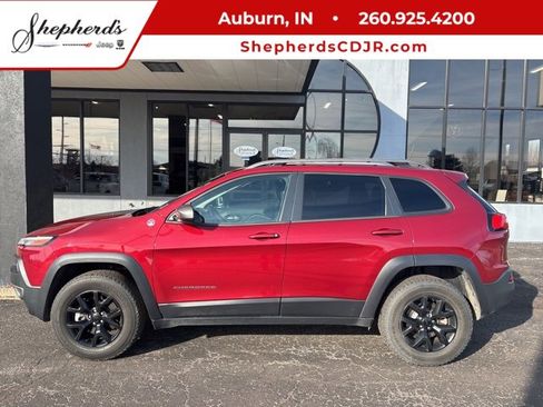 Used 2016 Jeep Cherokee Trailhawk image 1