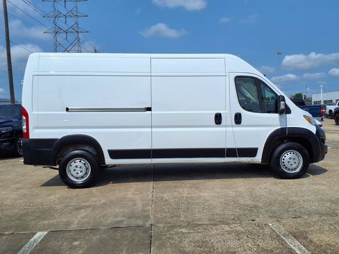 Used 2025 RAM ProMaster 2500 w/ Convenience Group FWD image 29