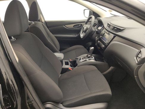 Used 2020 Nissan Rogue Sport S image 21