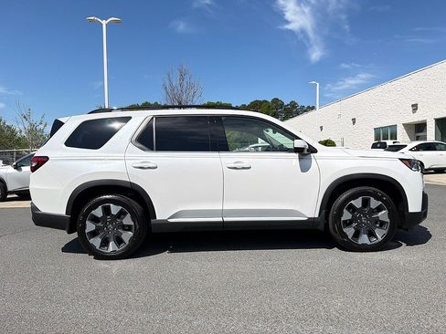 New 2026 Honda Pilot Elite image 2