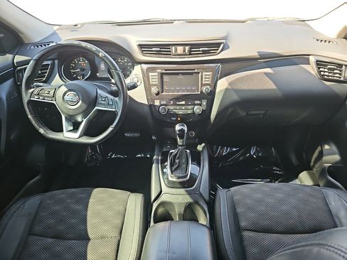 Used 2021 Nissan Rogue Sport SV w/ Technology Package AWD/4WD image 10