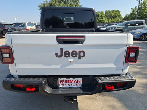 Used 2022 Jeep Gladiator Rubicon w/ LED Lighting Group AWD/4WD image 5