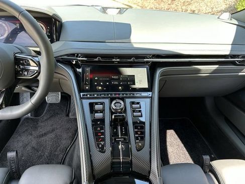 Used 2024 Aston Martin DB12 Coupe image 10