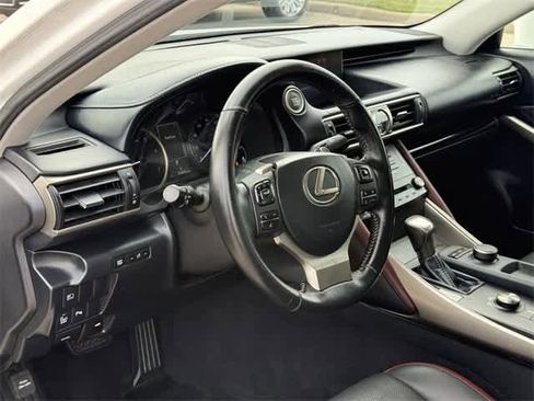 Used 2018 Lexus IS 300 image 28
