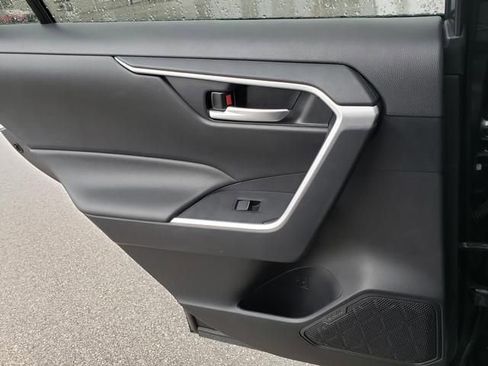 Used 2025 Toyota RAV4 XLE image 13
