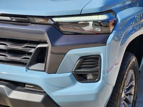 Used 2025 Chevrolet Colorado LT w/ LT Convenience Package AWD/4WD image 16