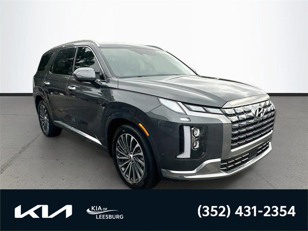 Used 2025 Hyundai Palisade Calligraphy FWD image 1
