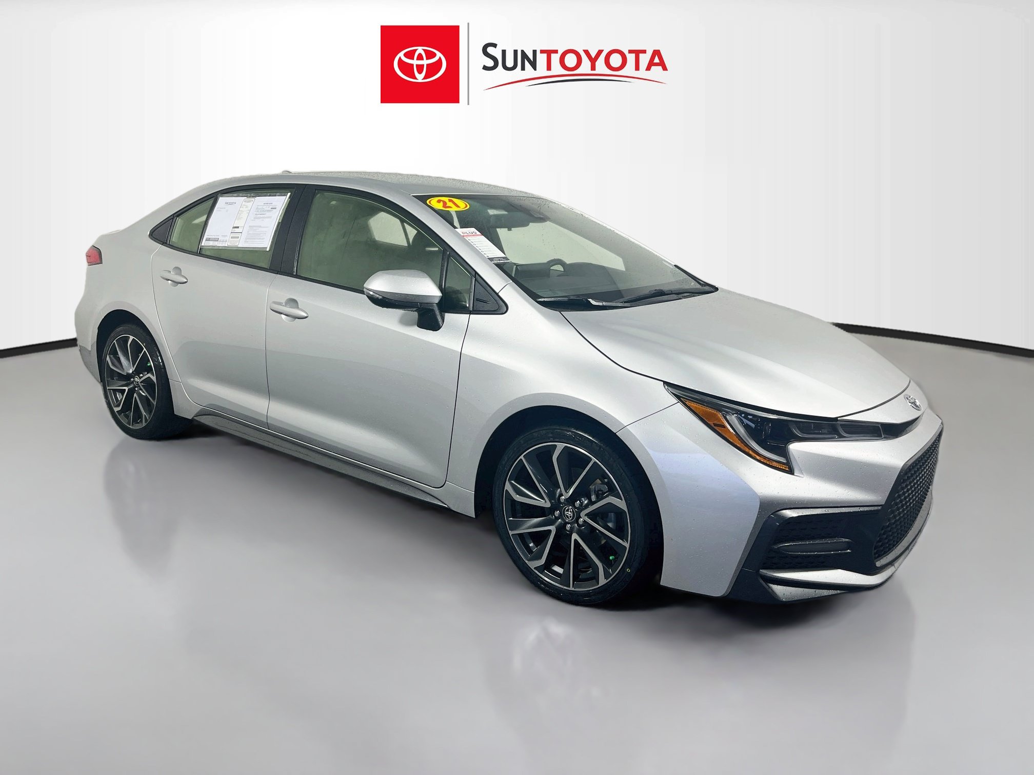 Used 2021 Toyota Corolla SE FWD image 1