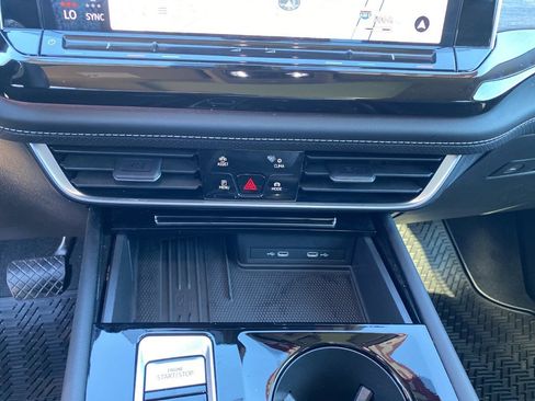 Used 2025 Volkswagen Atlas SEL image 20