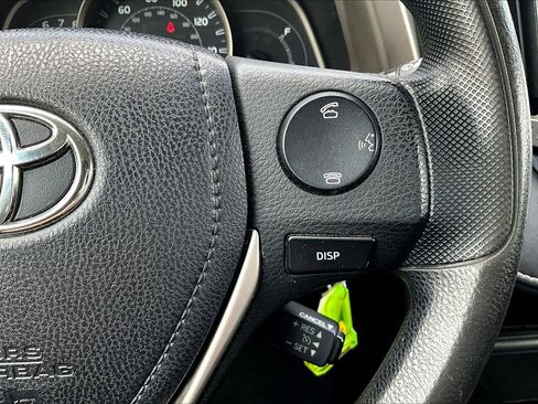 Used 2015 Toyota RAV4 XLE AWD/4WD image 12