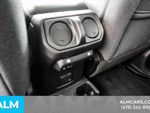 Used 2025 Jeep Wrangler Unlimited Sahara AWD/4WD image 47