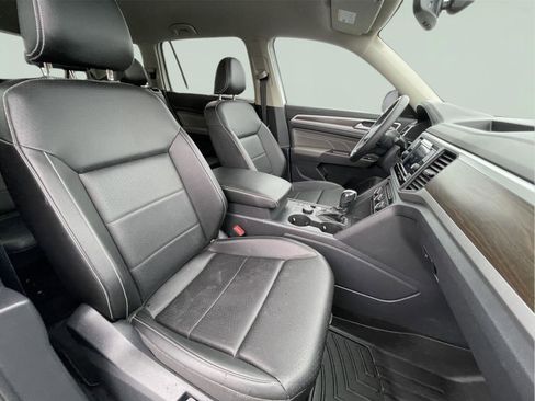 Used 2023 Volkswagen Atlas SE image 19