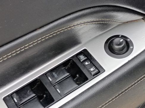 Used 2014 Jeep Compass Latitude FWD image 20