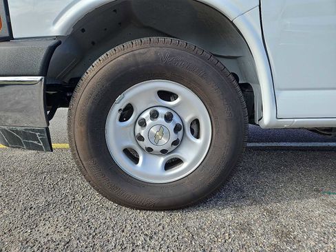 New 2024 Chevrolet Express 3500 w/ Power Convenience Package image 7