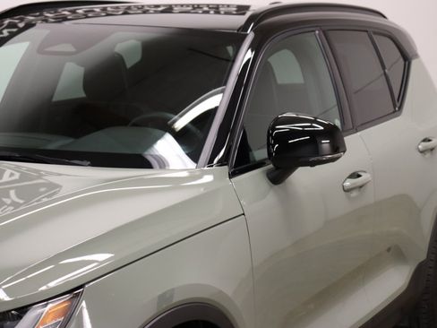Used 2021 Volvo XC40 P8 Recharge AWD/4WD image 9