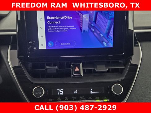 Used 2025 Toyota Corolla LE image 11