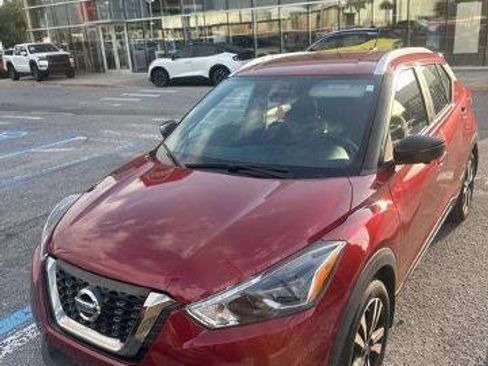 Certified 2019 Nissan Kicks SR w/ SR Premium Package FWD image 1